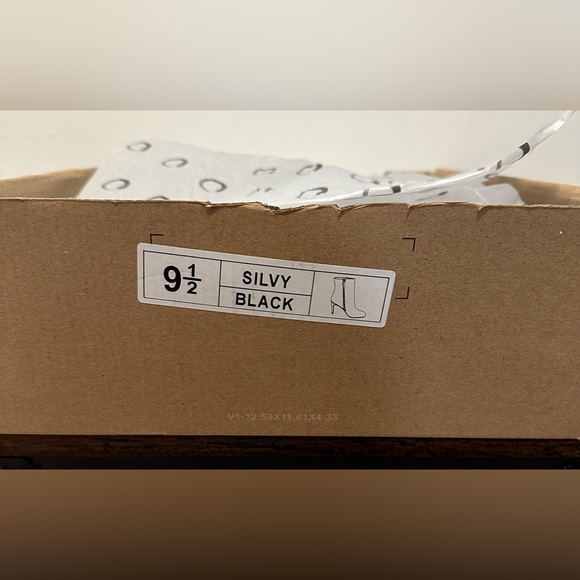 - Journee Collection Women’s Silvy Black Heeled Ankle Bootie NWT Size 9.5 - Picture 10 of 10